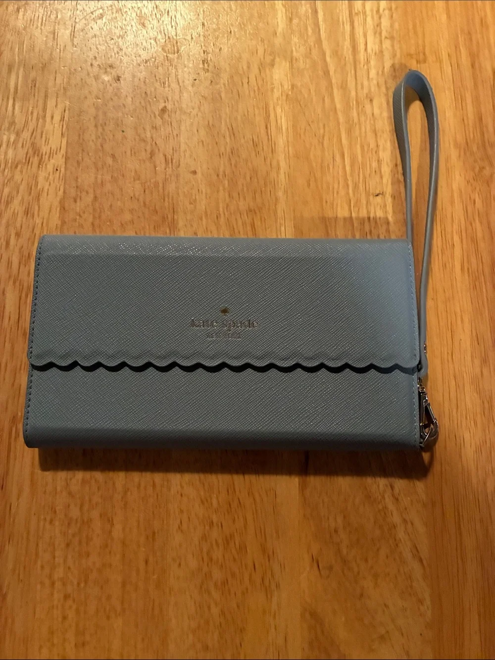 New without tags-kate spade Light Blue Scalloped Wristlet Clutch